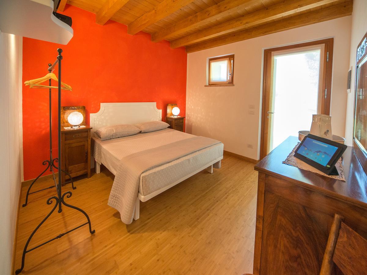 B&B La Rubiana คาปริโน เวโรเนเซ ภายนอก รูปภาพ